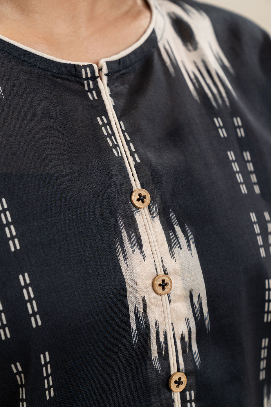 2 PIECE PRINTED LAWN SUIT (PRET)