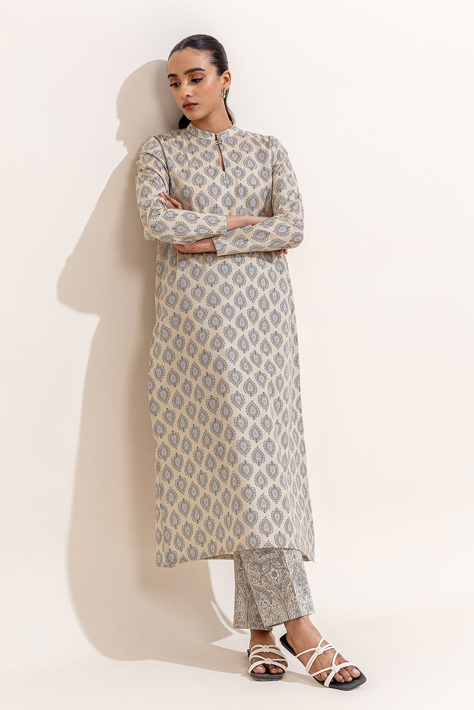 2 PIECE PRINTED LAWN SUIT-DOVE GRAY (UNSTITCHED)