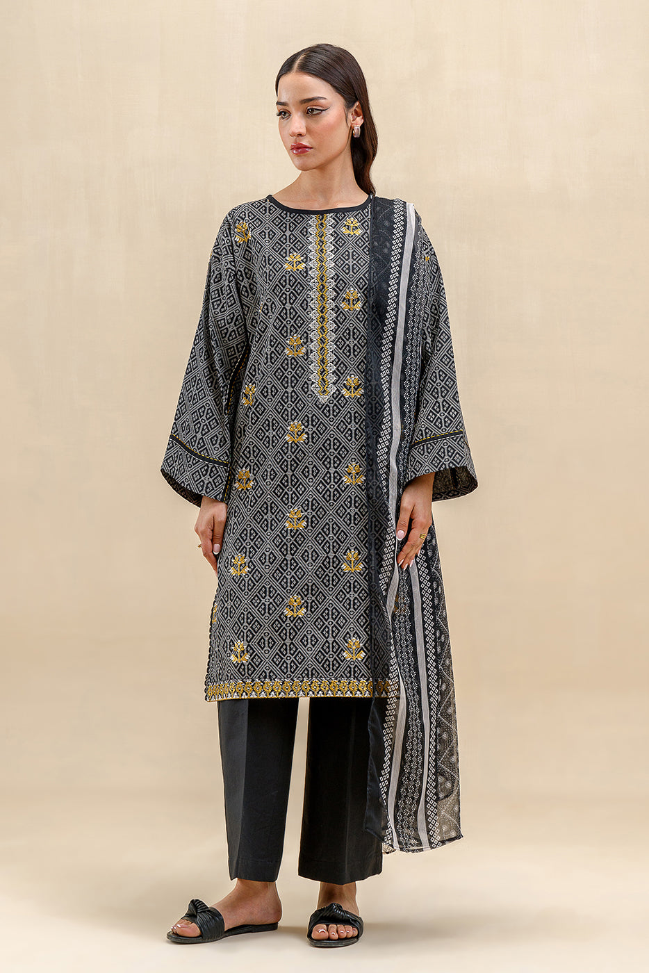 2 PIECE EMBROIDERED LAWN SUIT-MIDNIGHT GLAZED (UNSTITCHED)