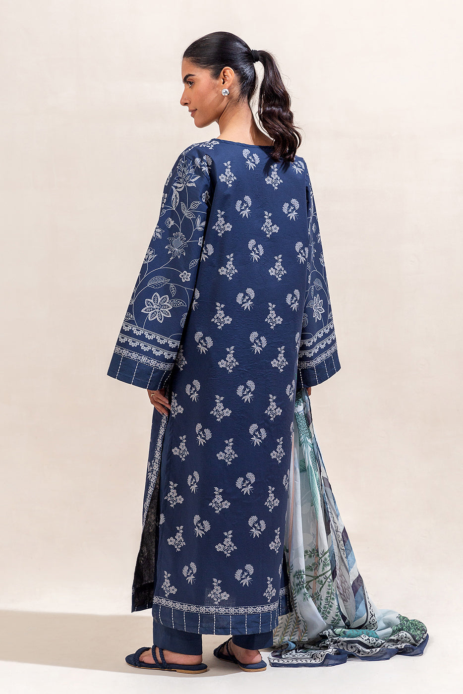 3 PIECE PRINTED LAWN SUIT-MIDNIGHT AURA (UNSTITCHED)