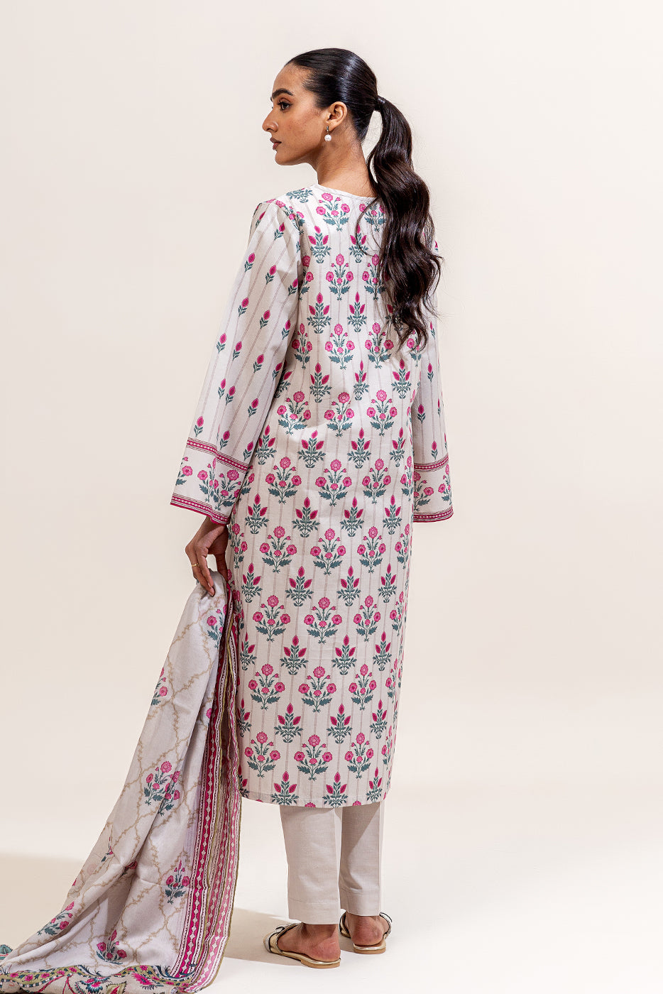 3 PIECE PRINTED LAWN SUIT-VINTAGE FLORET (UNSTITCHED)