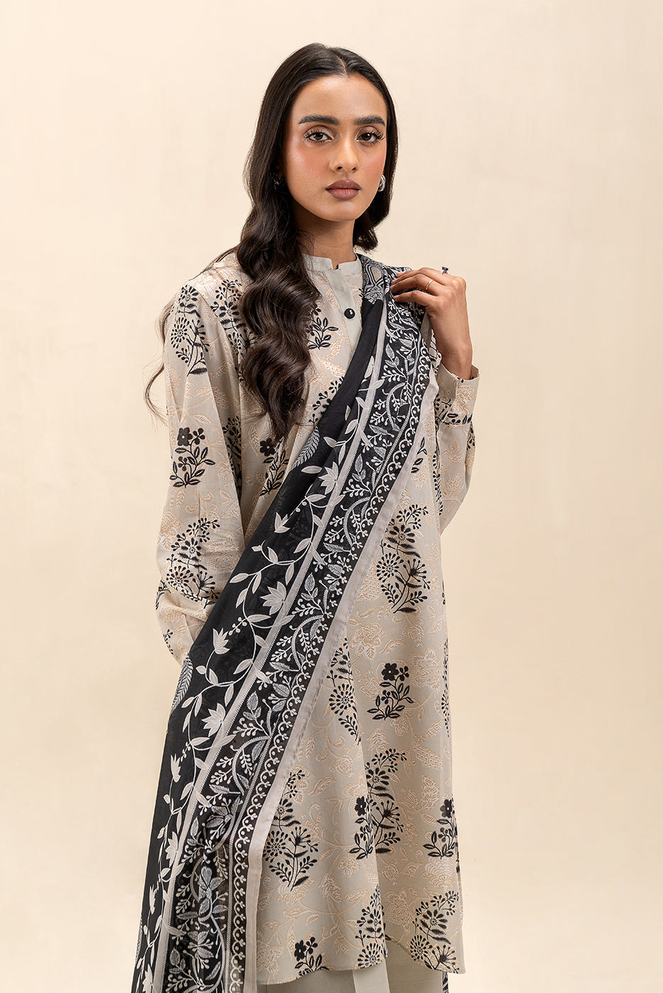 3 PIECE PRINTED LAWN SUIT-IVORY DREAM (UNSTITCHED)