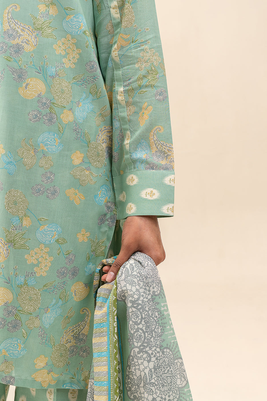 3 PIECE PRINTED LAWN SUIT-VERDANT GREEN (UNSTITCHED)