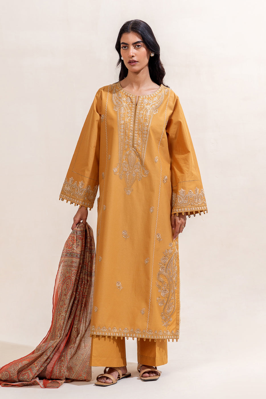 3 PIECE EMBROIDERED LAWN SUIT-AMBER GLAM (UNSTITCHED)