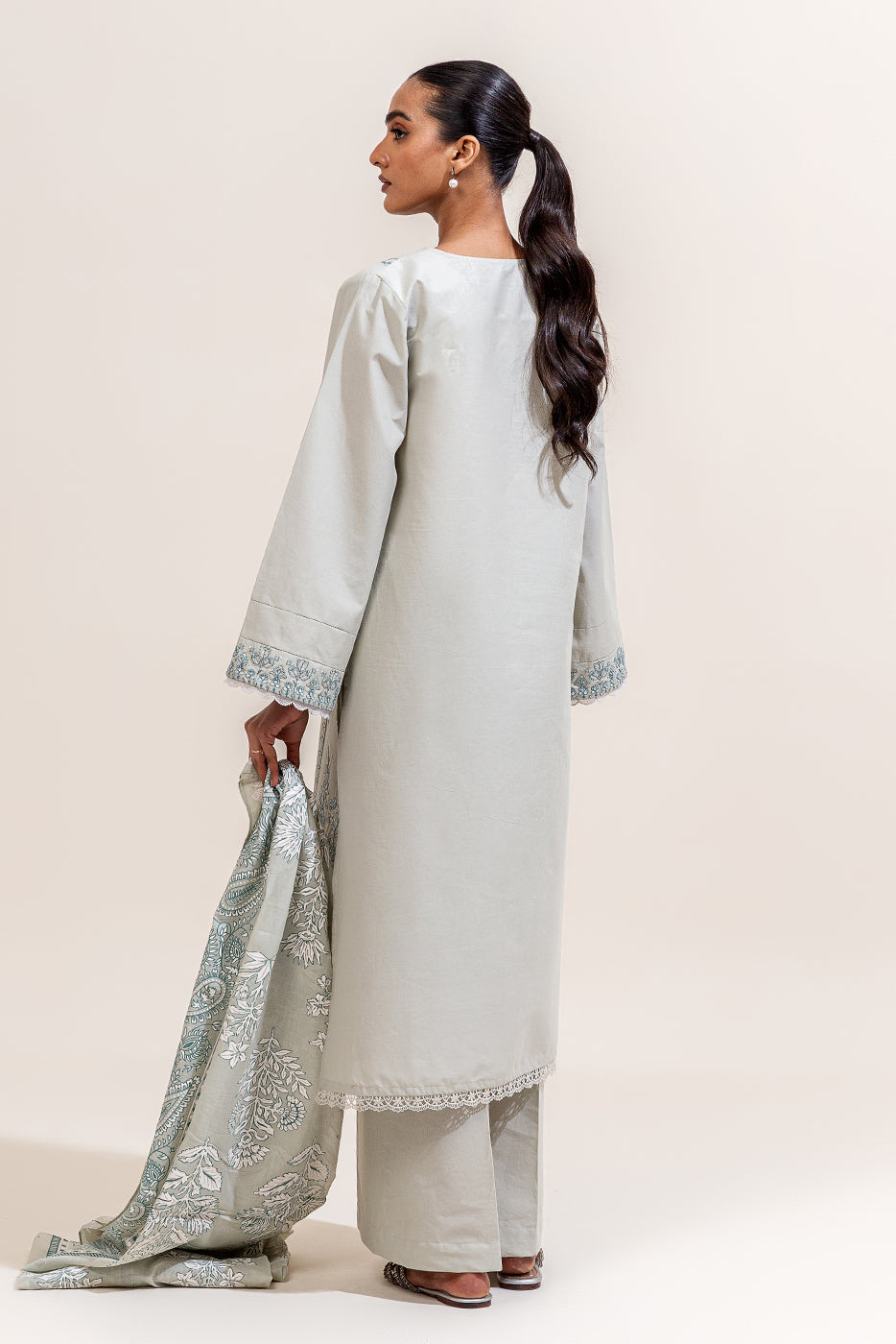 2 PIECE EMBROIDERED LAWN SUIT-FOSSIL GREY (UNSTITCHED)