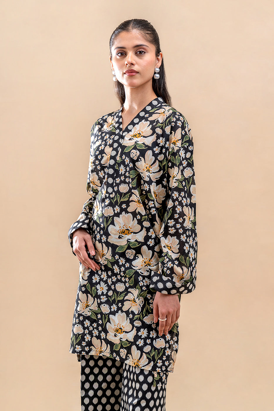 2 PIECE PRINTED LAWN SUIT-EBONY TALE (UNSTITCHED)