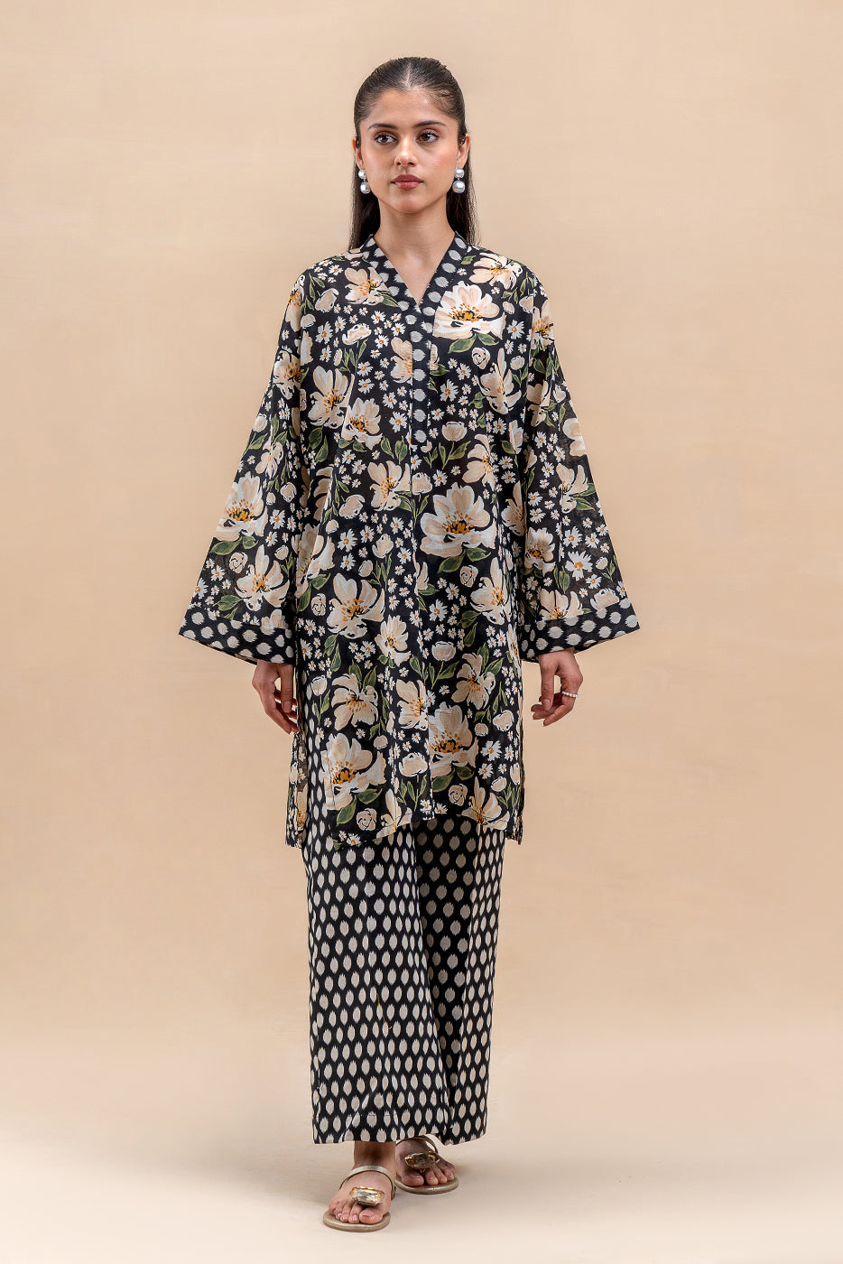 2 PIECE PRINTED LAWN SUIT-EBONY TALE (UNSTITCHED)