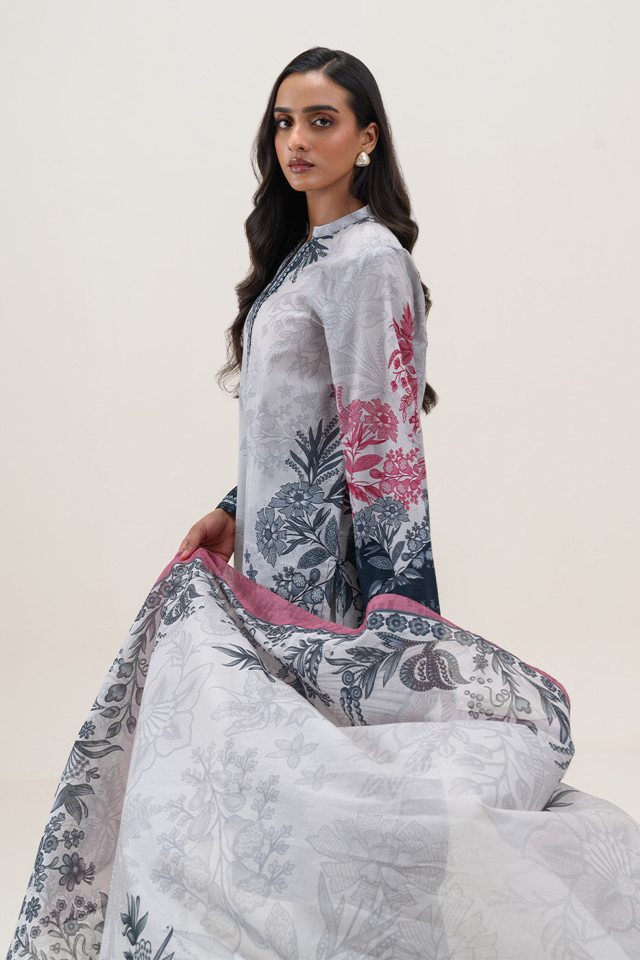 3 PIECE PRINTED LAWN SUIT-ROSY TIMBER (UNSTITCHED)