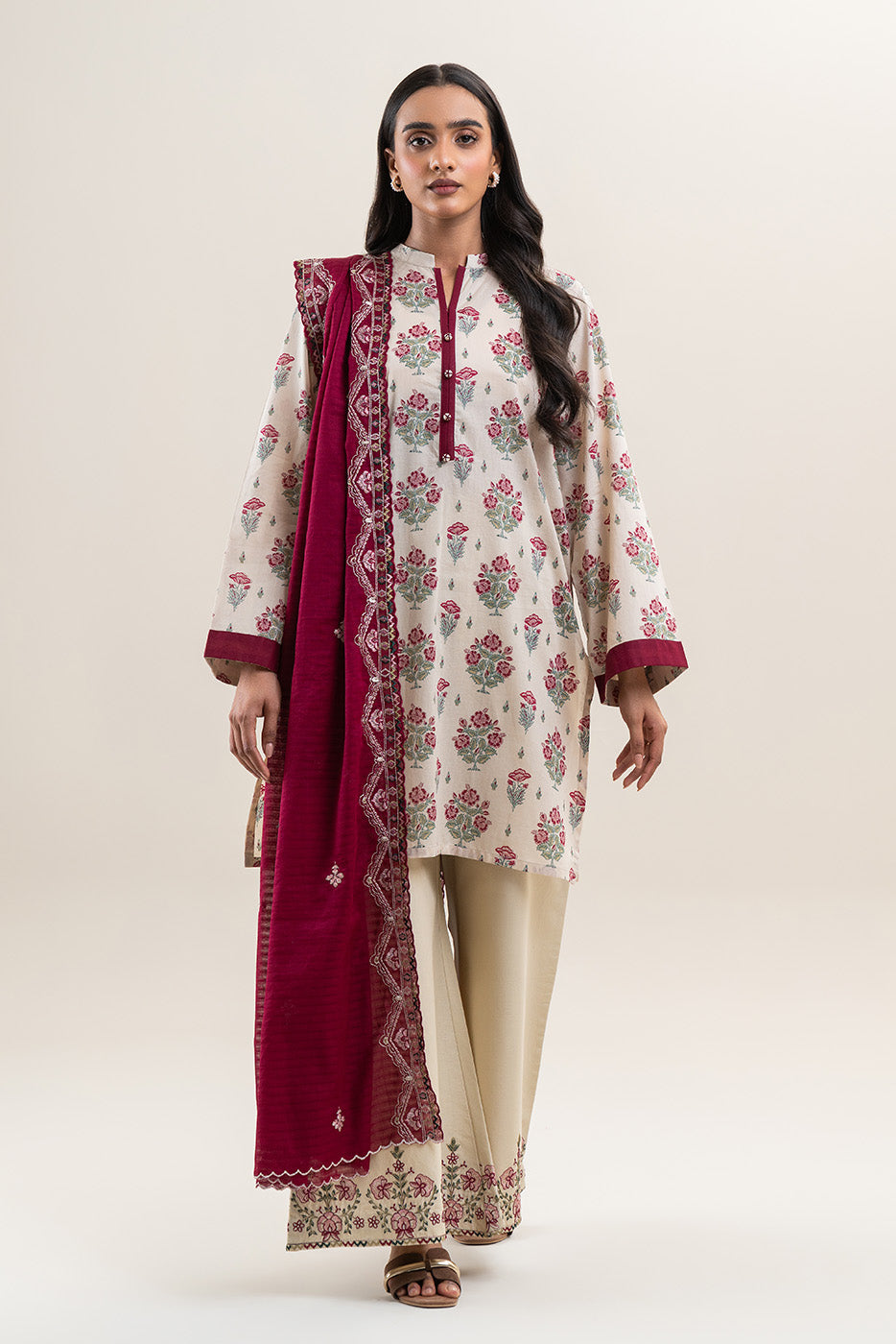 3 PIECE EMBROIDERED LAWN SUIT-GARNET MUSK (UNSTITCHED)