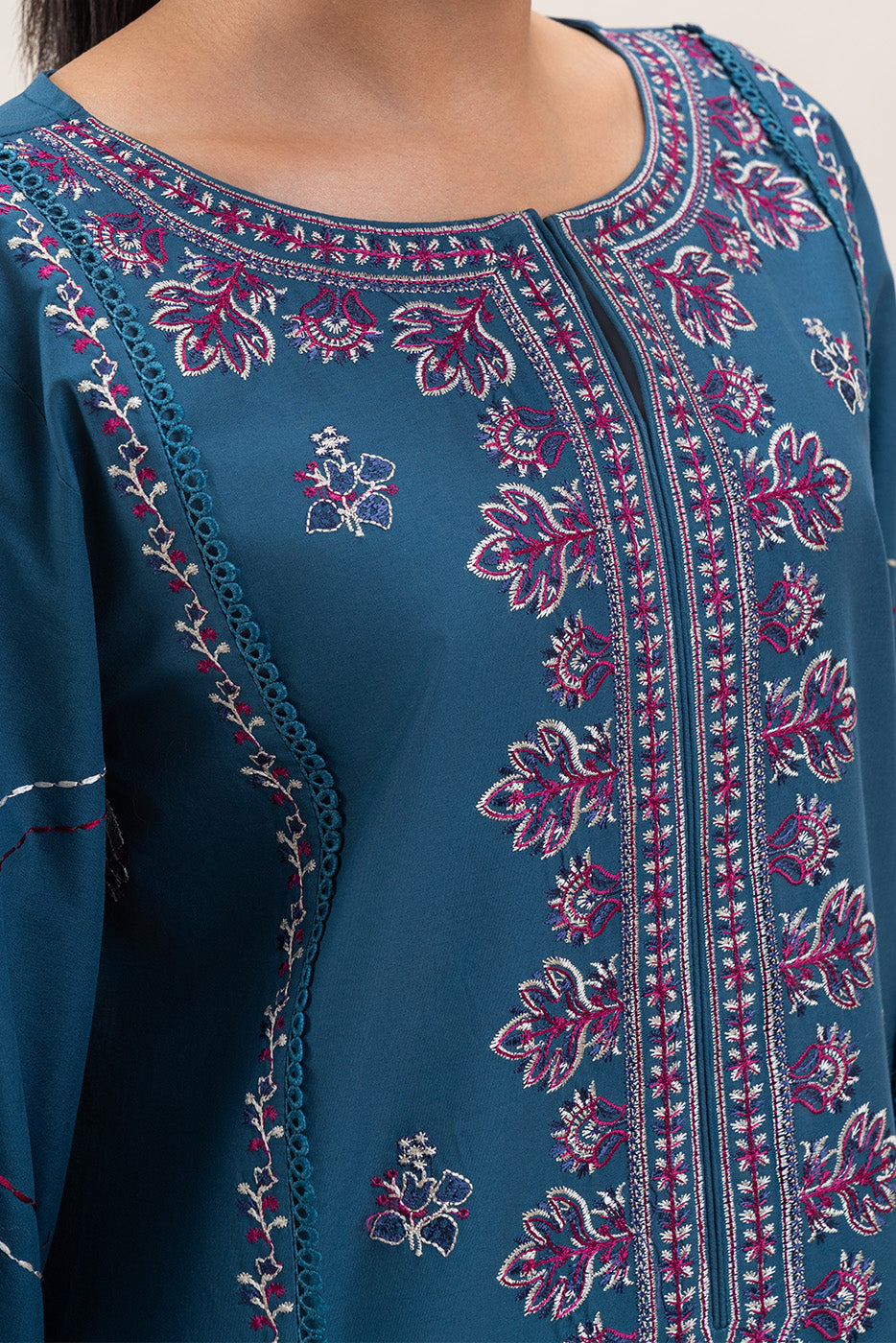 3 PIECE EMBROIDERED LAWN SUIT-AEGEAN MIST (UNSTITCHED)