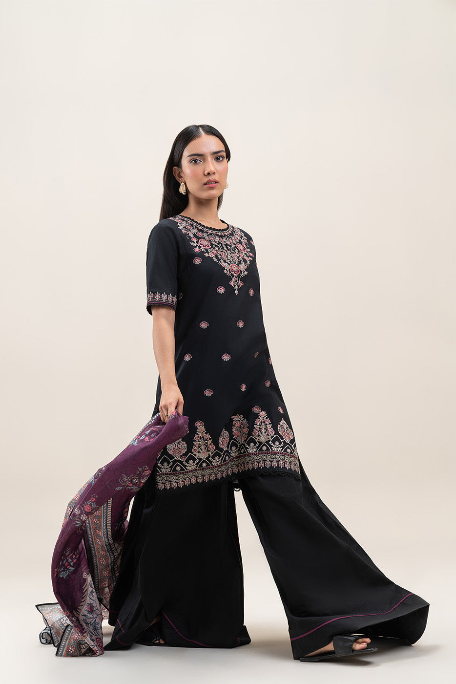 3 PIECE EMBROIDERED LAWN SUIT-RAVEN VOGUE (UNSTITCHED)