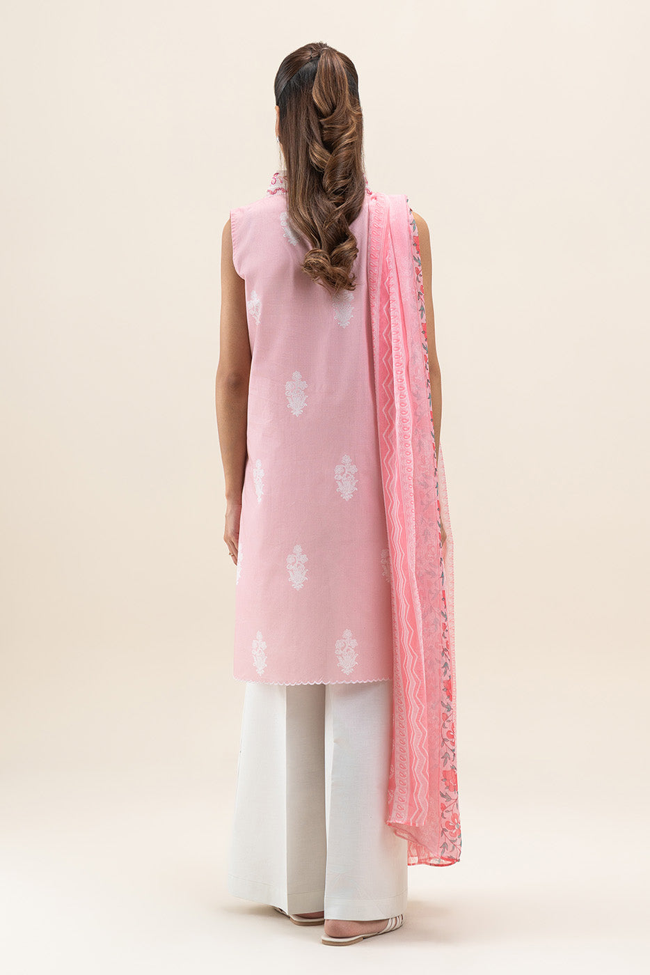 2 PIECE EMBROIDERED LAWN SUIT-PINK ORCHID (UNSTITCHED)
