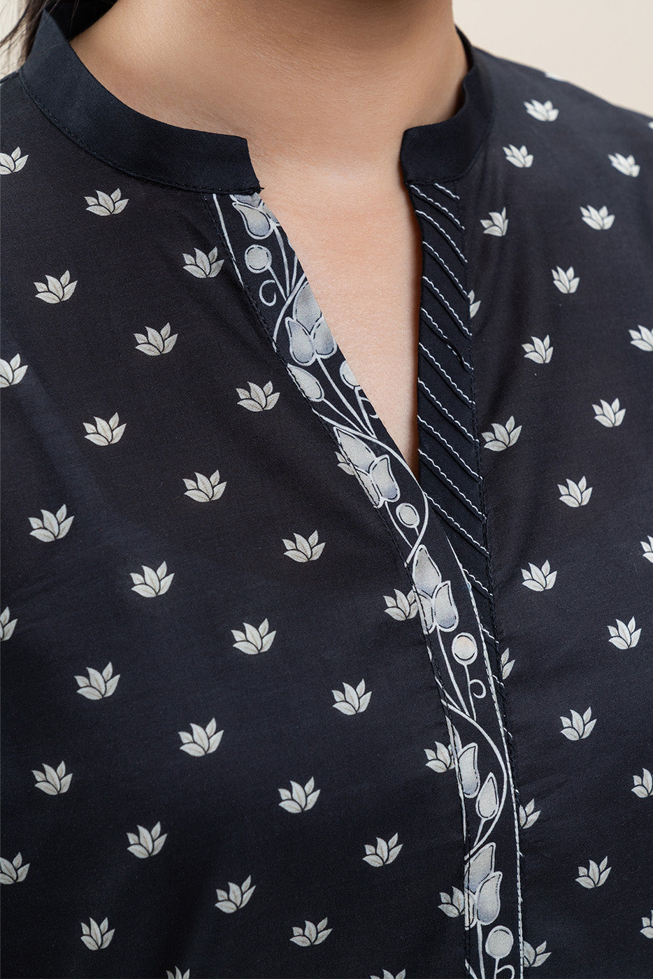3 PIECE PRINTED LAWN SUIT-RAVEN GRACE (UNSTITCHED)