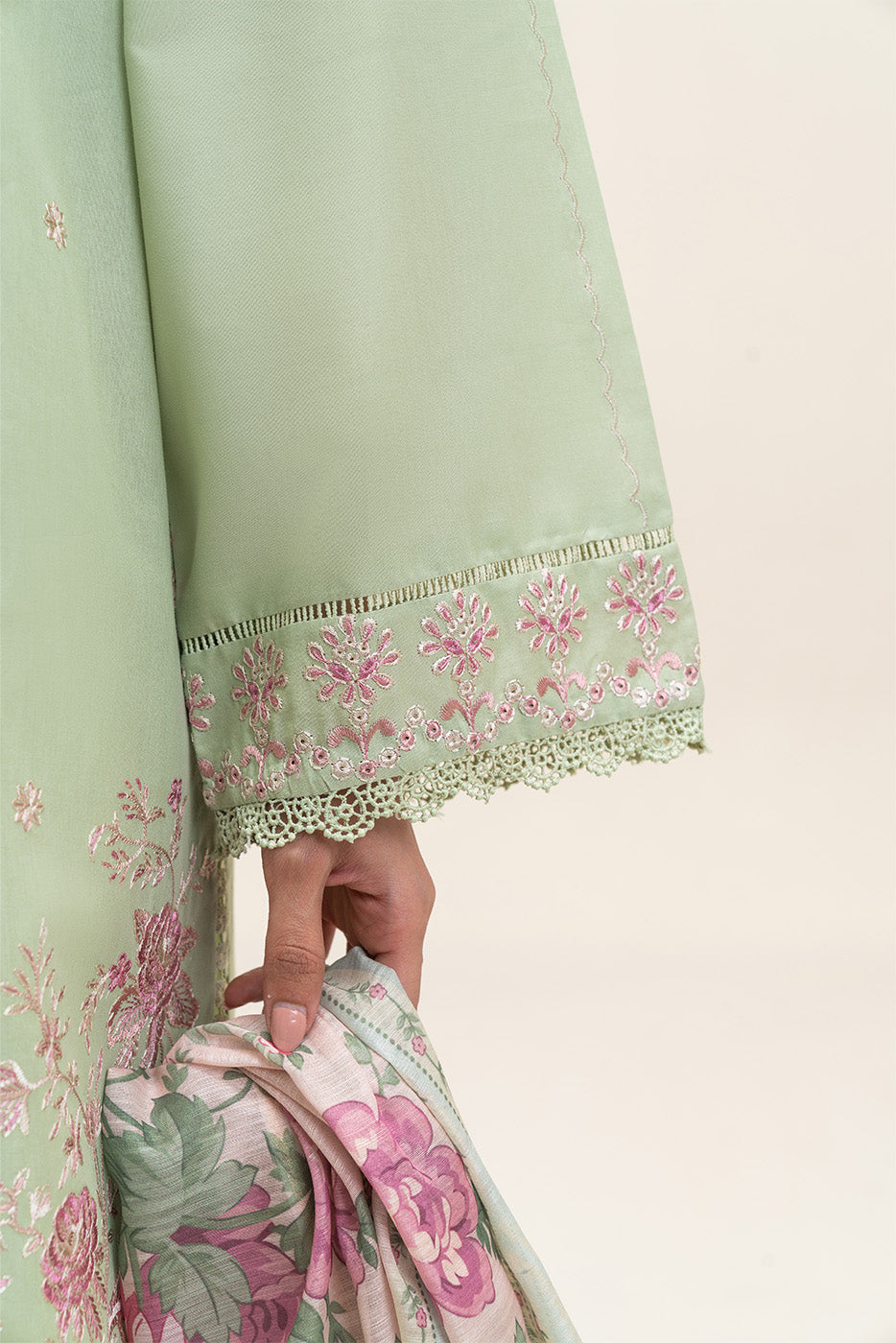 3 PIECE EMBROIDERED LAWN SUIT-FLORA MINT (UNSTITCHED)