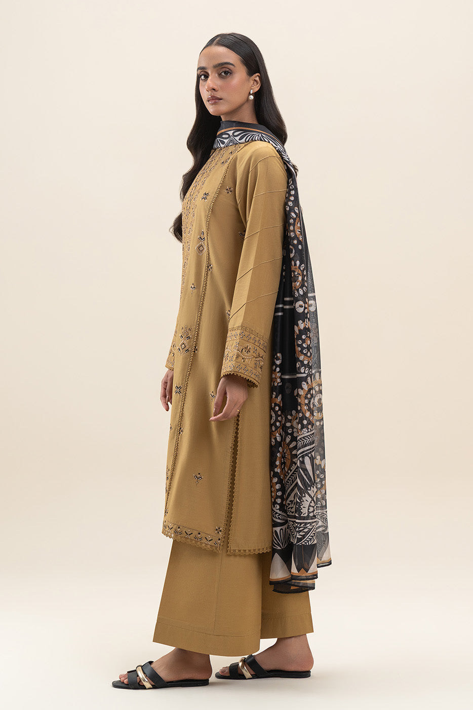 3 PIECE EMBROIDERED LAWN SUIT-SUNNY MOUNTAIN (UNSTITCHED)
