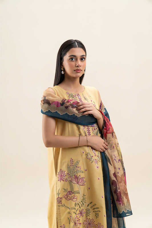 3 PIECE EMBROIDERED LAWN SUIT-MEDALLION VERVE (UNSTITCHED)