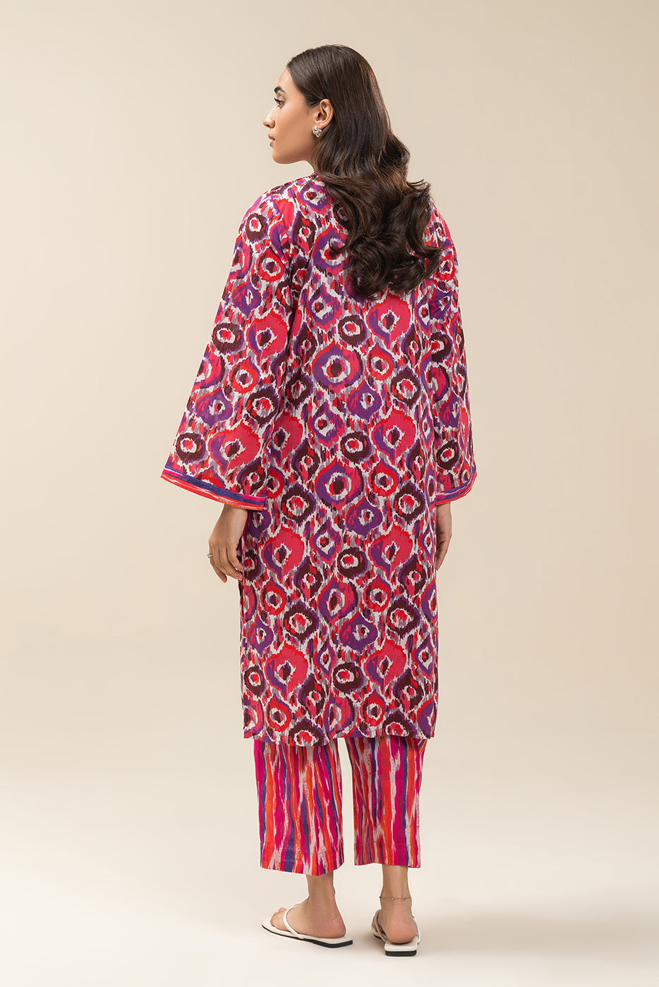 2 PIECE PRINTED LAWN DORIA SUIT (PRET)