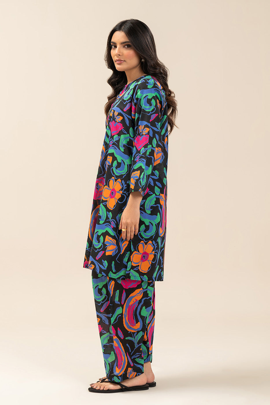 2 PIECE PRINTED LAWN SUIT (PRET)