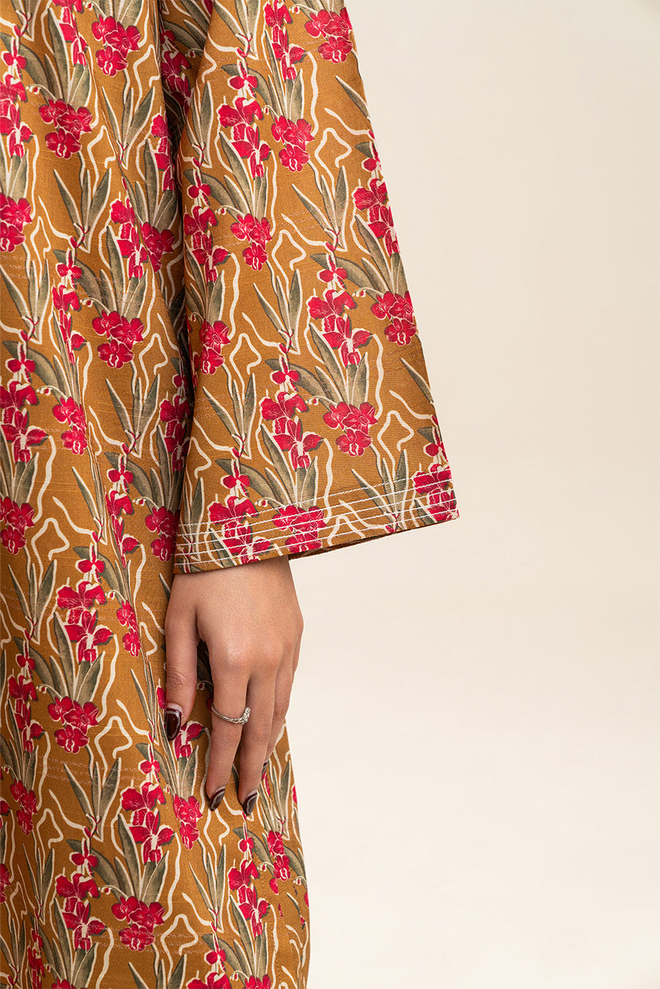 2 PIECE PRINTED LUREX LAWN SUIT (PRET)