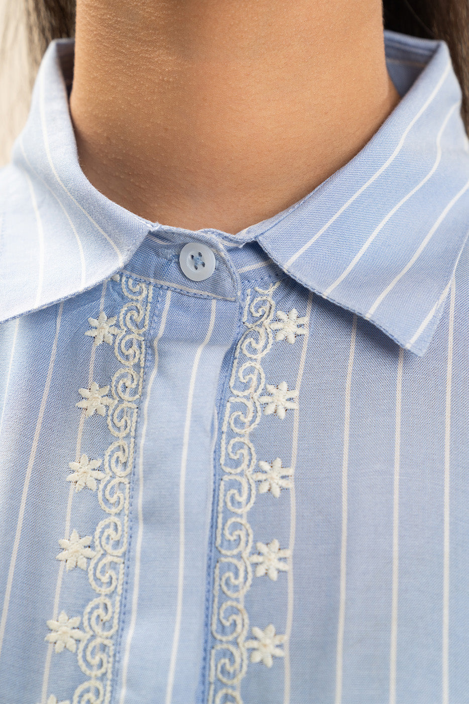 EMBROIDERED YARN DYED BLOUSE (FLOW)