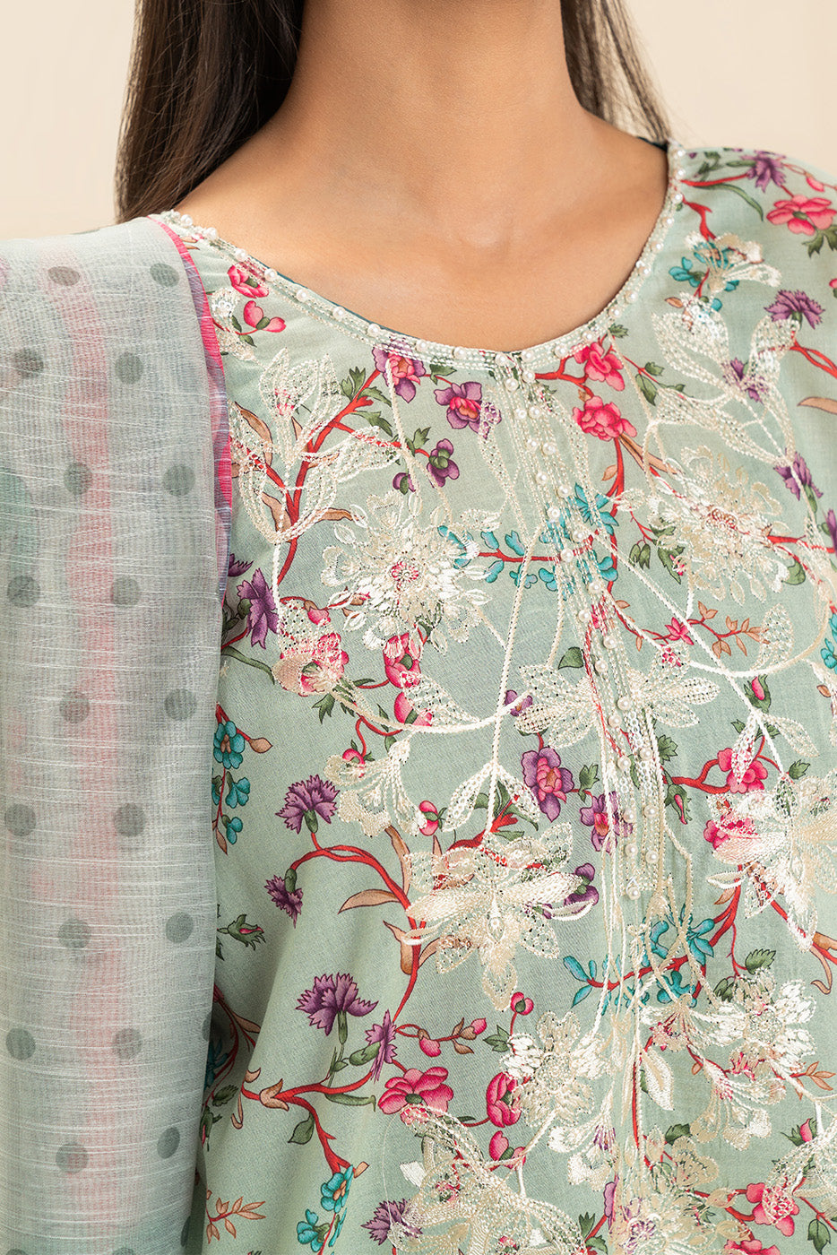 3 PIECE EMBROIDERED LAWN SUIT (HIGH CASUAL)