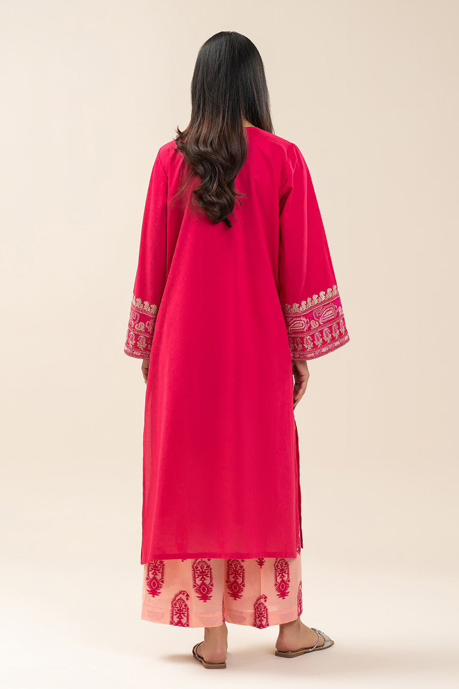 2 PIECE EMBROIDERED CAMBRIC SUIT (PRET)