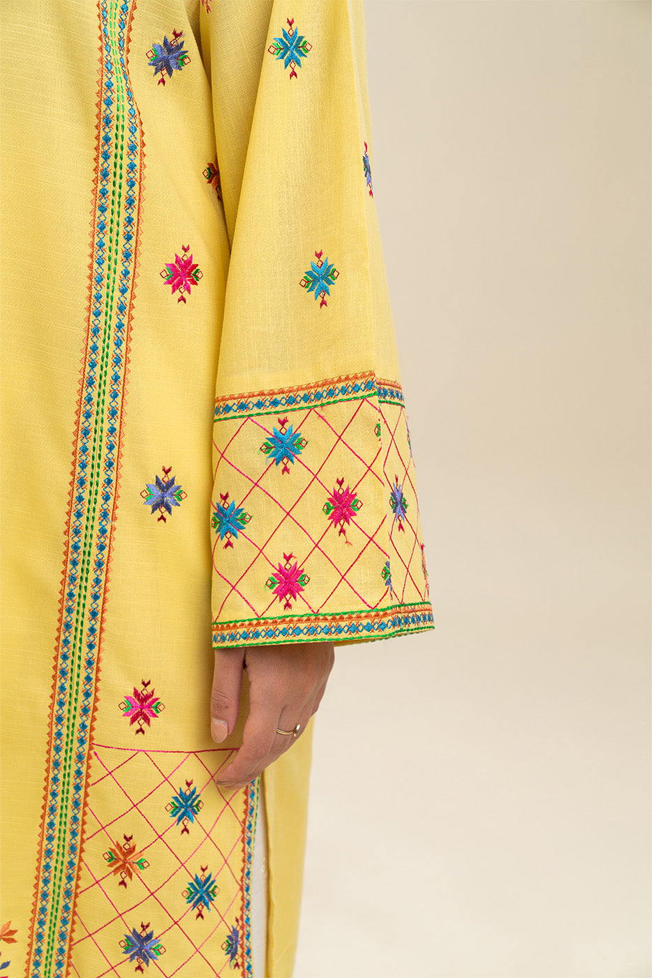 EMBROIDERED SLUB LAWN SHIRT (PRET)