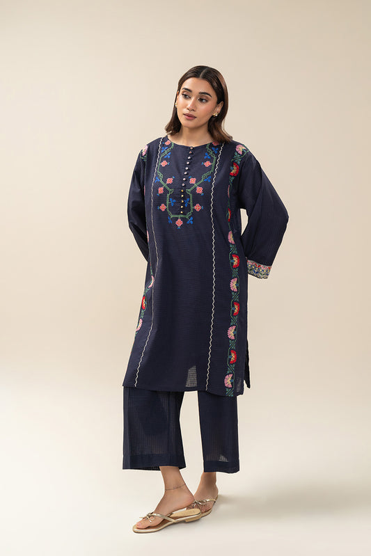 2 PIECE EMBROIDERED BOX DORIA SUIT (PRET)