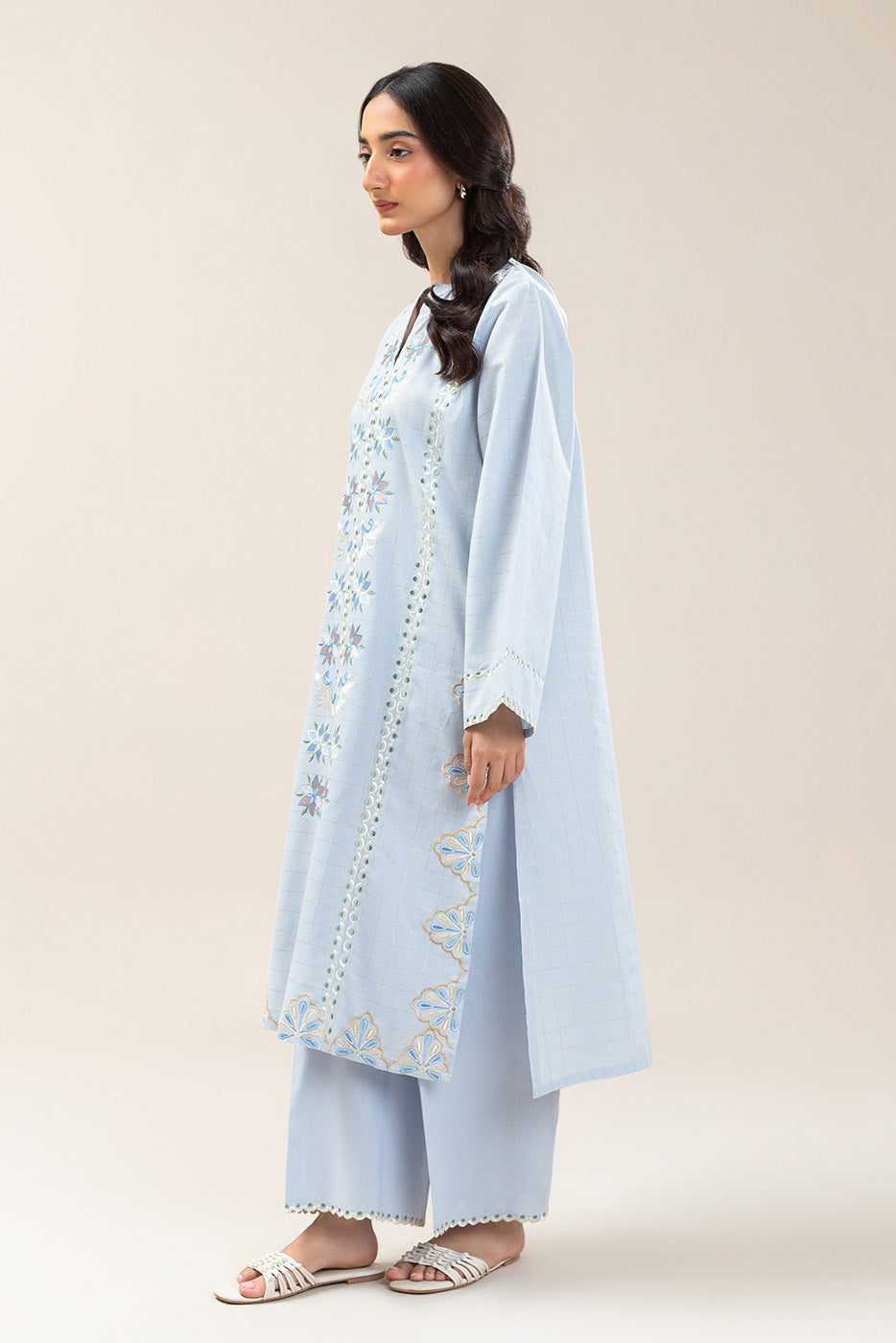 2 PIECE EMBROIDERED YARN DYED LUREX SUIT (PRET)