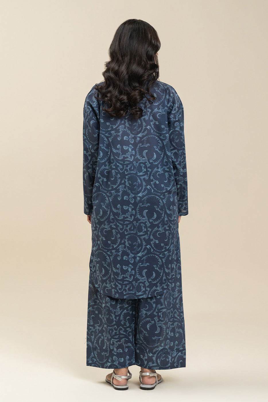 2 PIECE PRINTED LAWN SUIT (PRET)