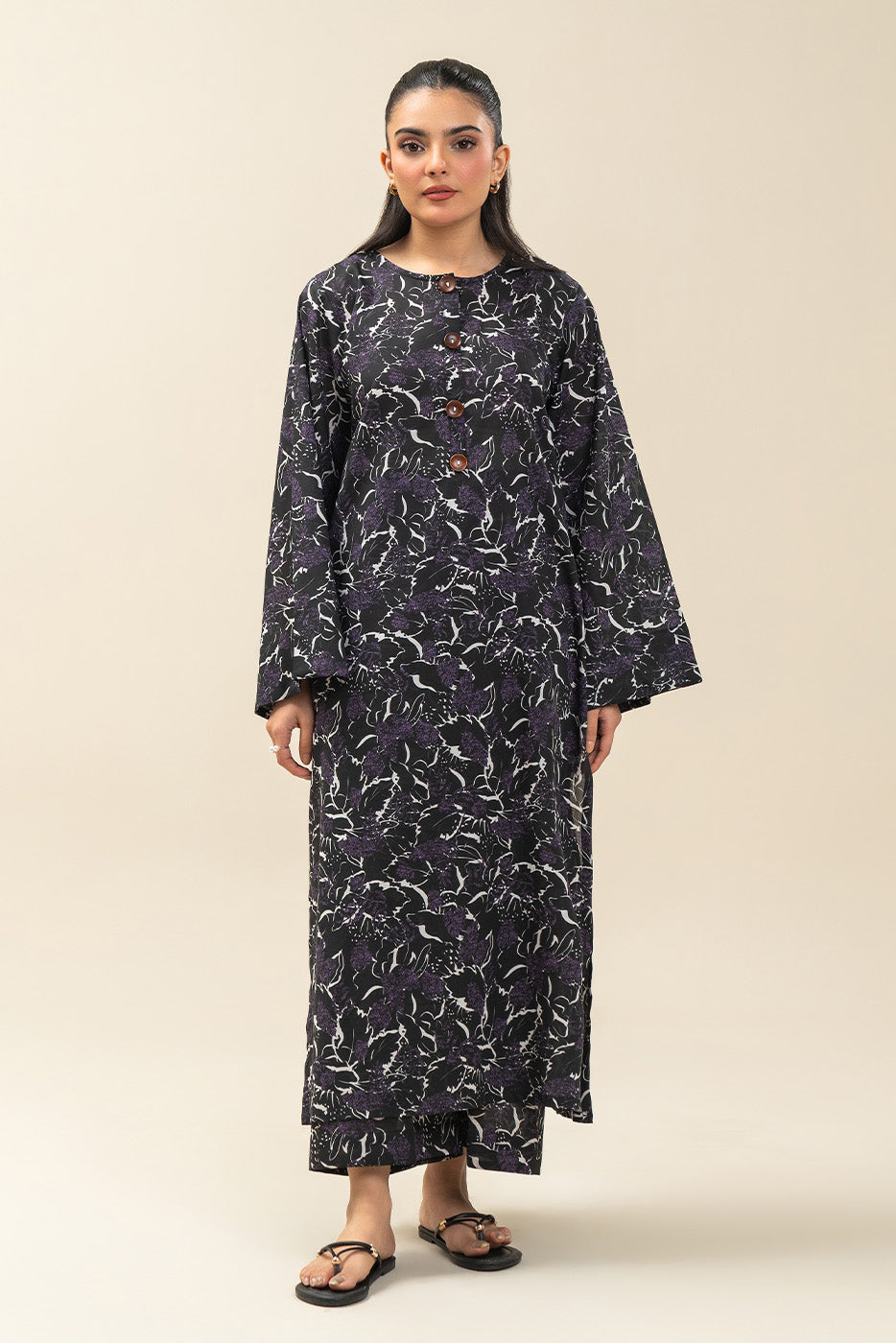 2 PIECE EMBROIDERED LAWN SUIT (PRET)