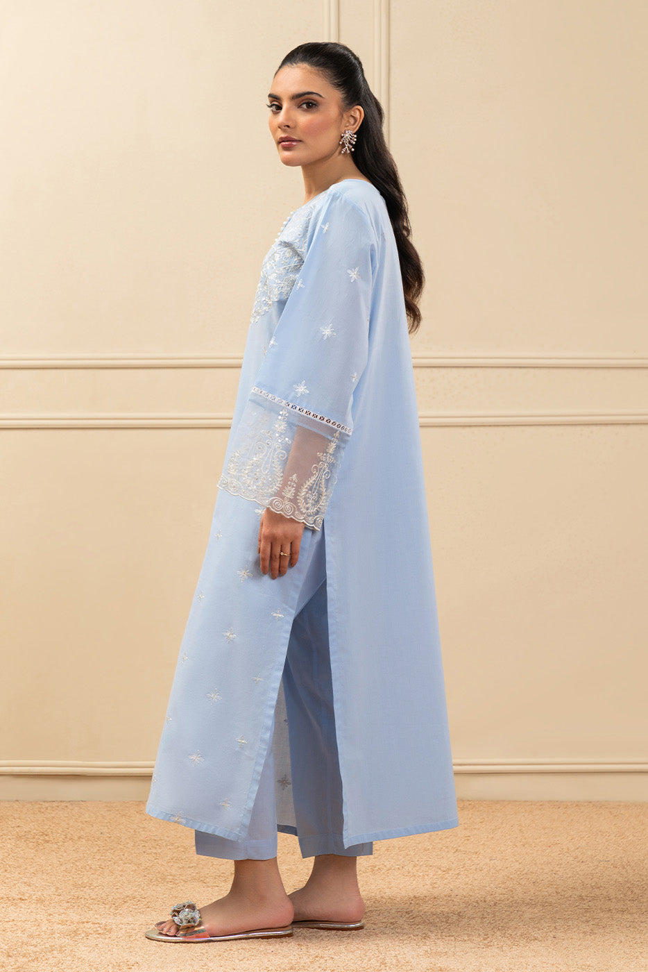 2 PIECE EMBROIDERED LAWN SUIT (HIGH CASUAL)