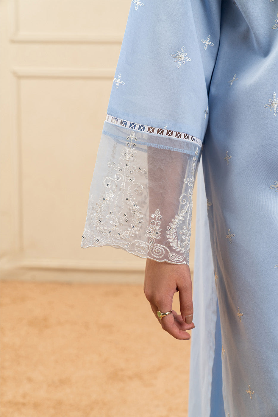 2 PIECE EMBROIDERED LAWN SUIT (HIGH CASUAL)