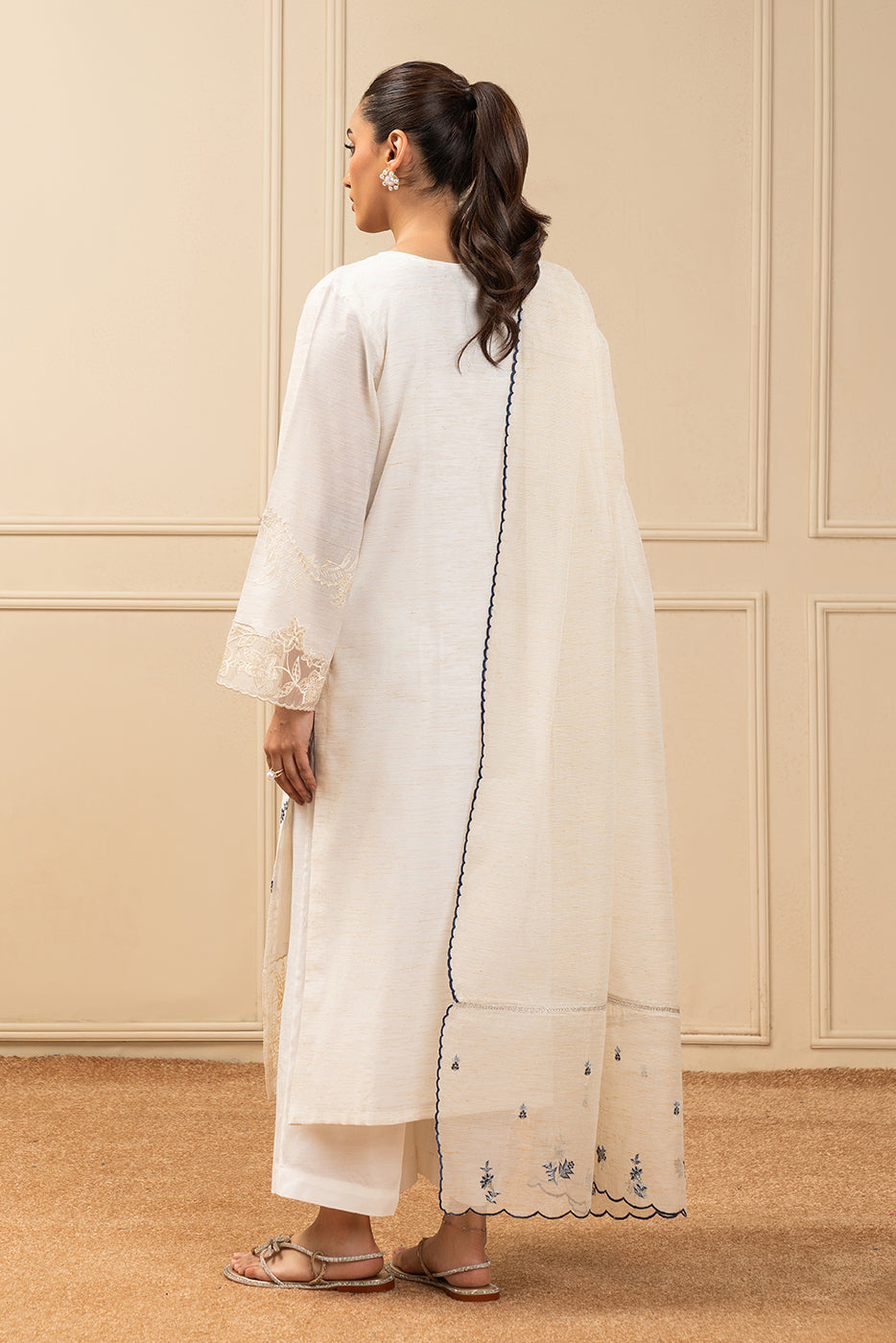 3 PIECE EMBROIDERED GOLD ZARI SUIT (HIGH PRET)