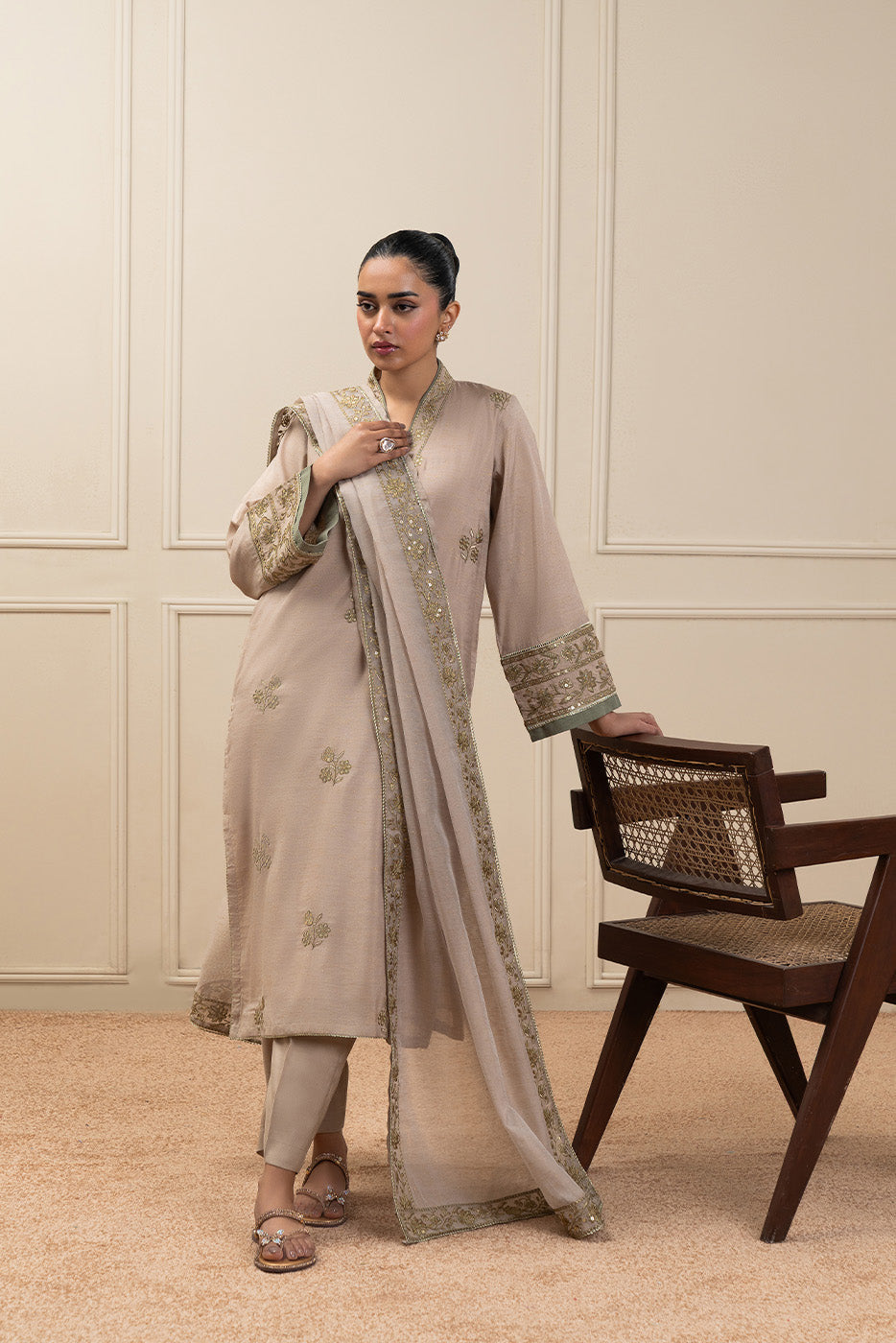 3 PIECE EMBROIDERED GOLD ZARI SUIT (HIGH CASUAL)