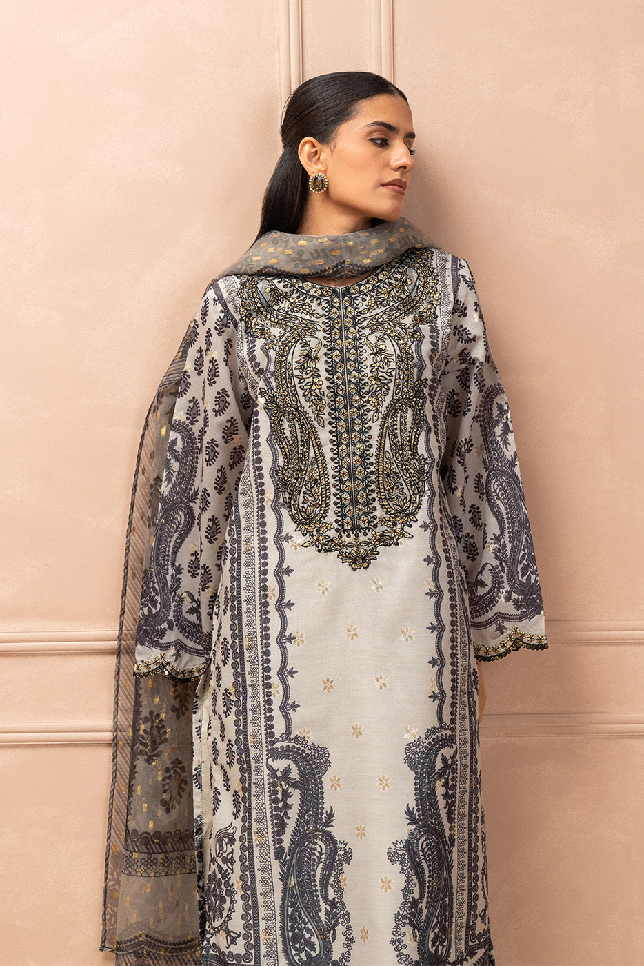 2 PIECE EMBROIDERED ZARI JACQUARD SUIT (LUXURY PRET)
