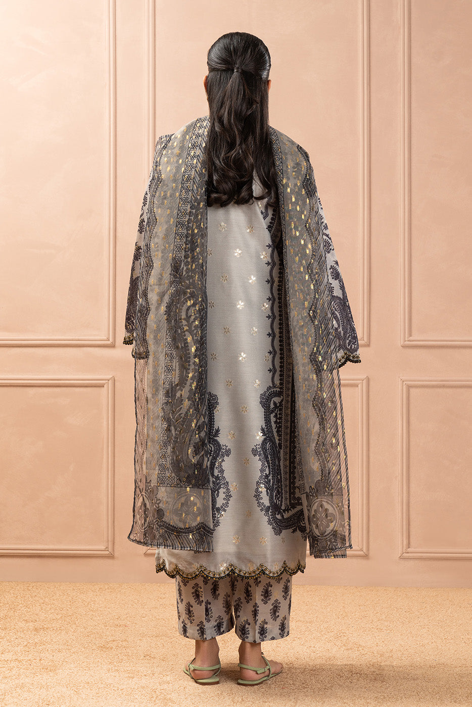 2 PIECE EMBROIDERED ZARI JACQUARD SUIT (LUXURY PRET)