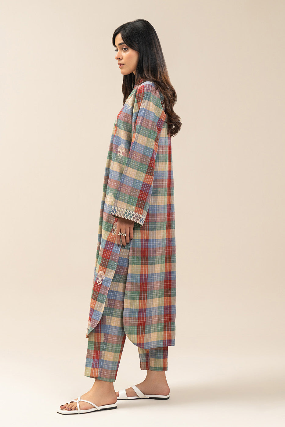 2 PIECE EMBROIDERED LUREX YARN DYED SUIT (PRET)