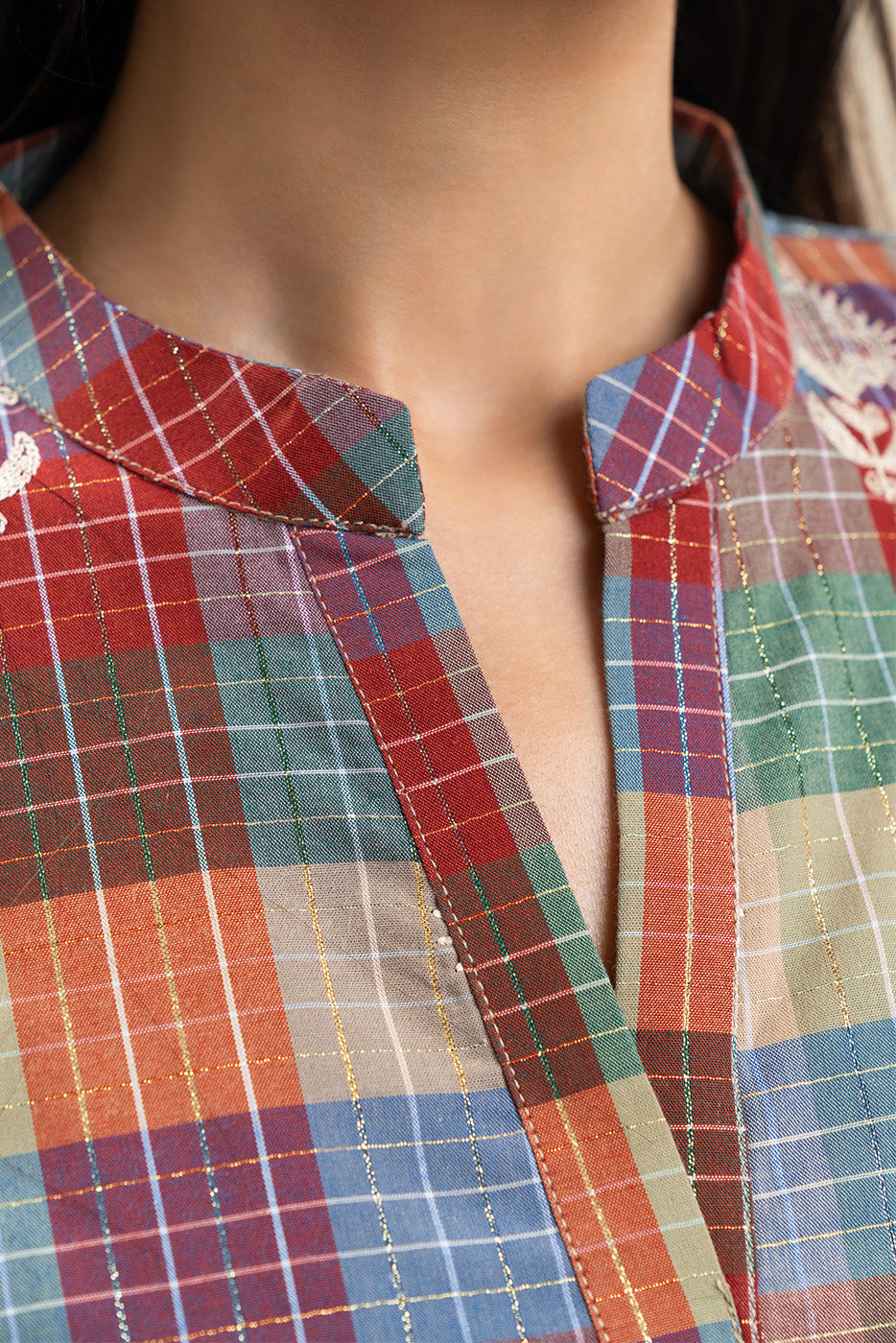 2 PIECE EMBROIDERED LUREX YARN DYED SUIT (PRET)