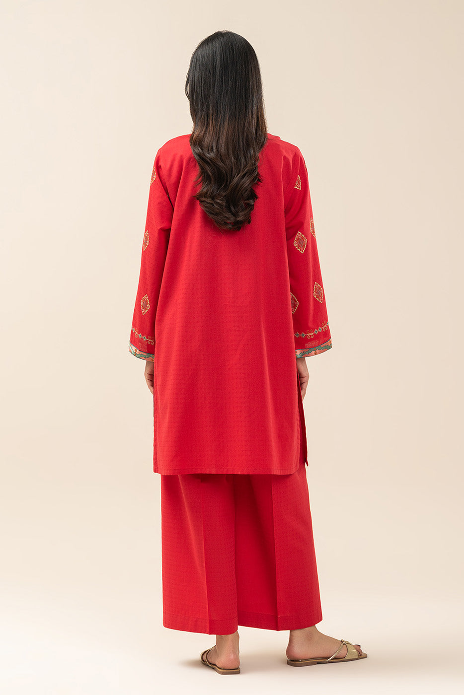 2 PIECE EMBROIDERED DOBBY SUIT (PRET)