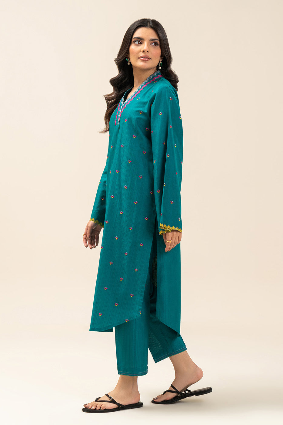 2 PIECE EMBROIDERED DORIA DOBBY SUIT (PRET)