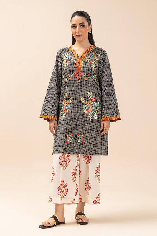 2 PIECE EMBROIDERED DORIA SUIT (PRET)