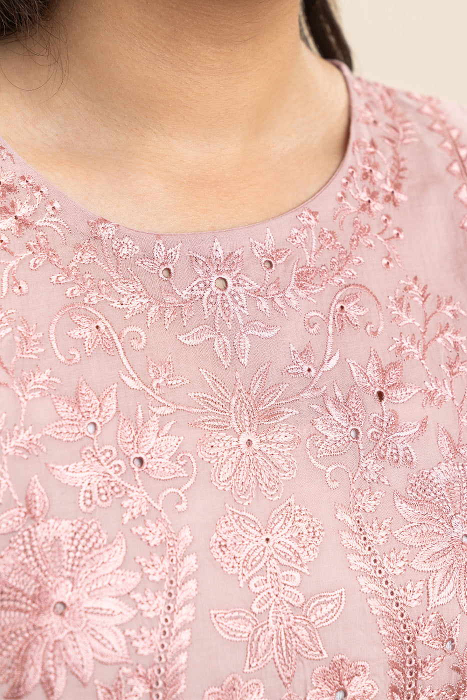 2 PIECE EMBROIDERED LAWN SUIT (PRET)