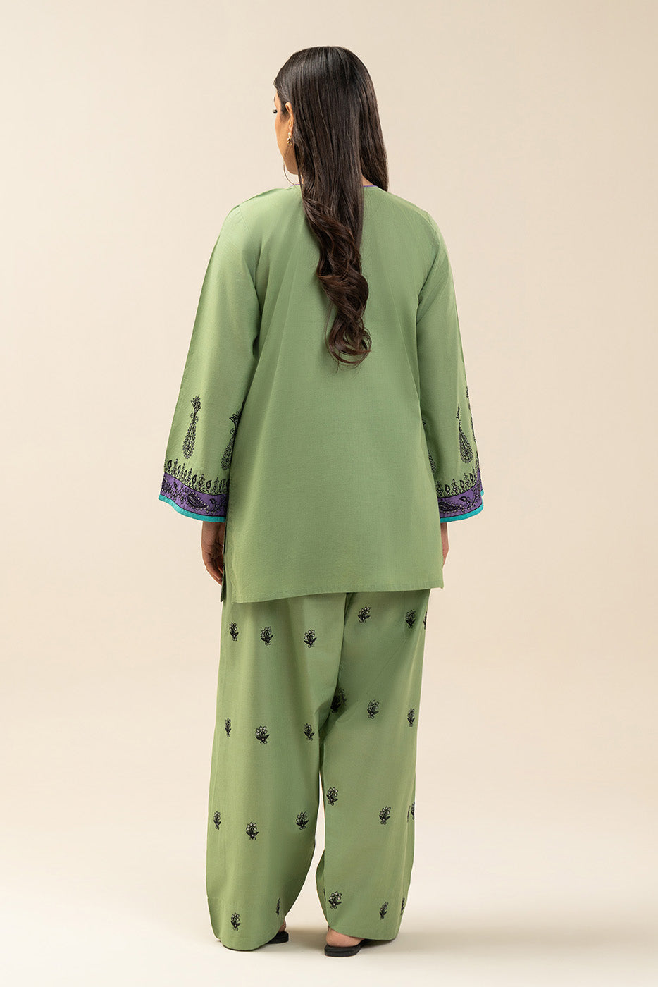 2 PIECE EMBROIDERED LAWN SUIT (PRET)
