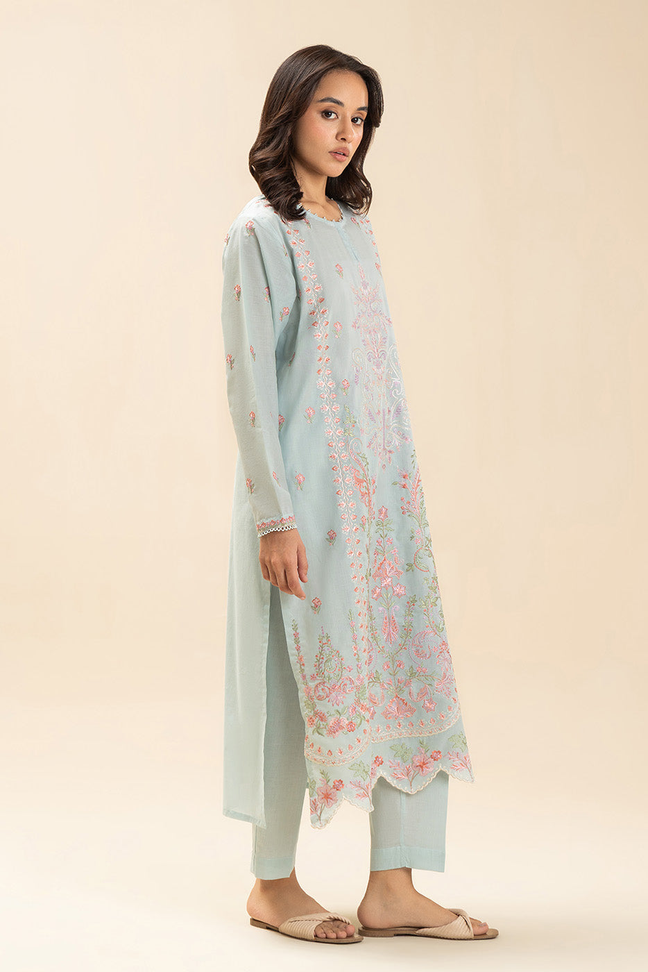 2 PIECE EMBROIDERED LAWN SUIT (PRET)
