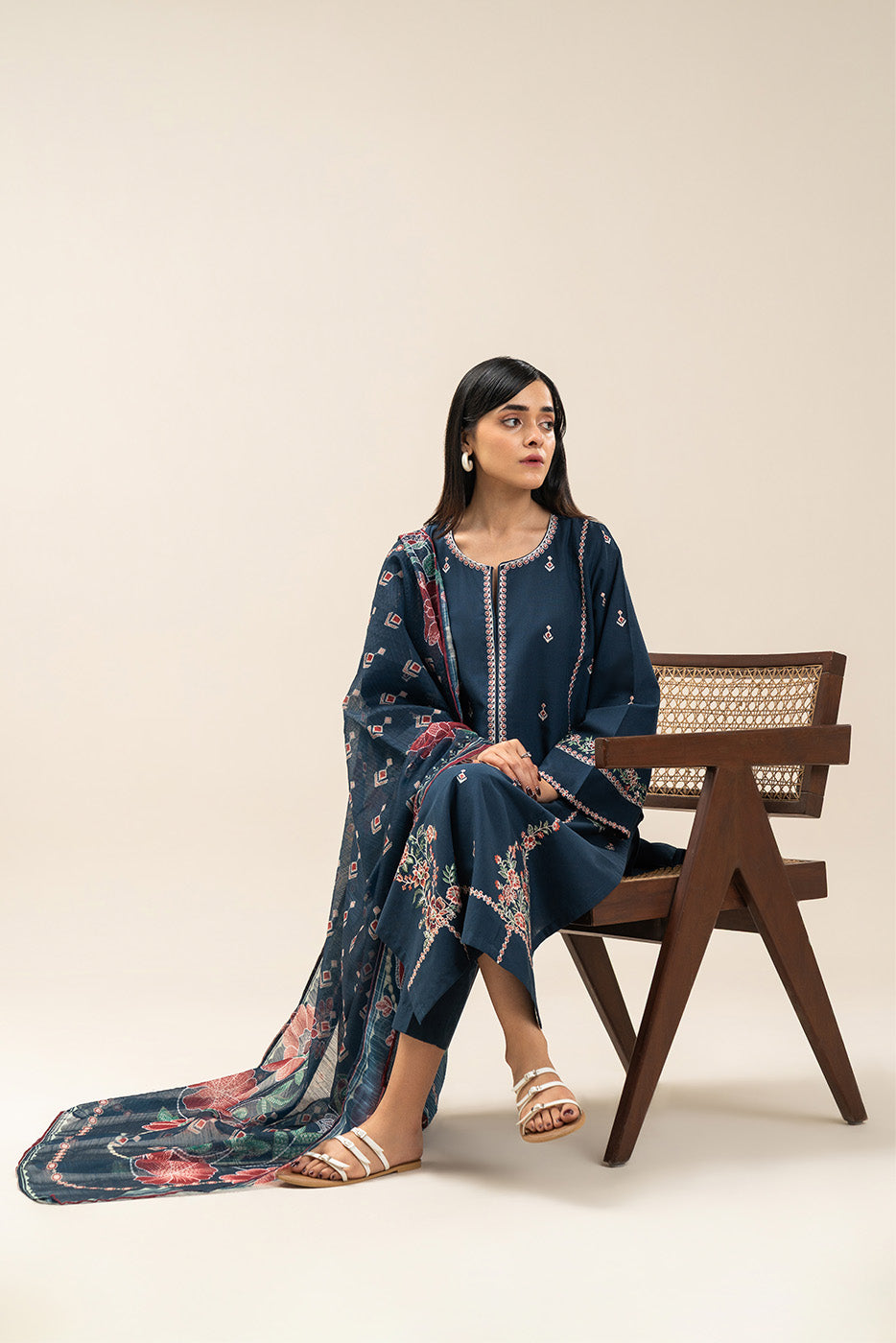 3 PIECE EMBROIDERED SLUB SUIT (PRET)