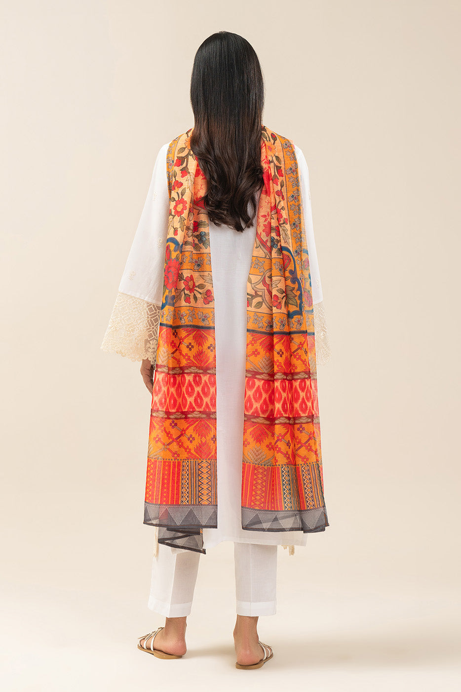 3 PIECE EMBROIDERED LAWN SUIT (PRET)