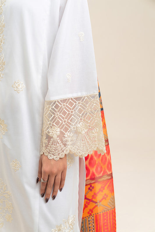 3 PIECE EMBROIDERED LAWN SUIT (PRET)