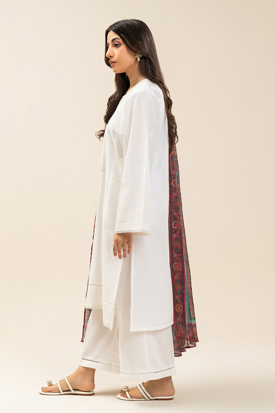 3 PIECE EMBROIDERED LAWN SUIT (PRET)