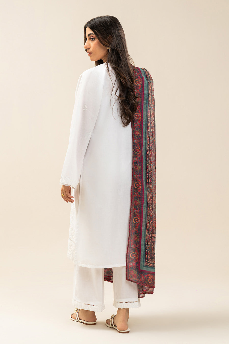 3 PIECE EMBROIDERED LAWN SUIT (PRET)
